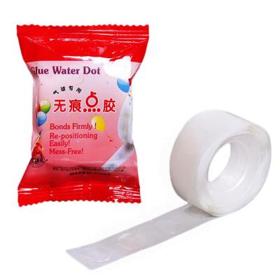 China Glue 100 Dot For Balloon Garland Shaping Sticky Balloon Glue Dots With 50 Pieces Per Bag Packing for sale