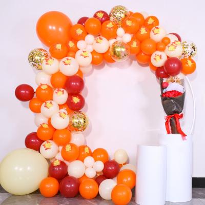 China Christmas Halloween Party Decoration Pumpkin Theme Christmas Halloween Party Decoration Maple Leaf Latex Balloon Garland Arch Set for sale