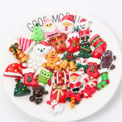 China 2019 Hot Selling DIY Cartoon Mud Charms Christmas Charms Candy Mud Accessories Making Kit Crafts Cute Decoration For DIY for sale