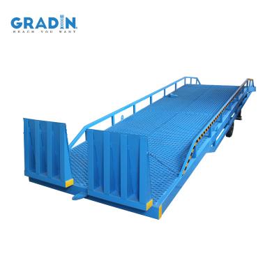 China CE Convenient Forklift Dock Container Loading Ramp Truck Hydraulic Mobile Dock Leveler Telescoping Lightweight Loading Ramps for sale