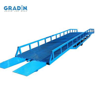 China 6 Ton Wide Car Loading Ramps Convenient to 30 Ton Hydraulic Portable Dock Loading Ramp Used Aluminum Docks Vending Dock Leveler for sale