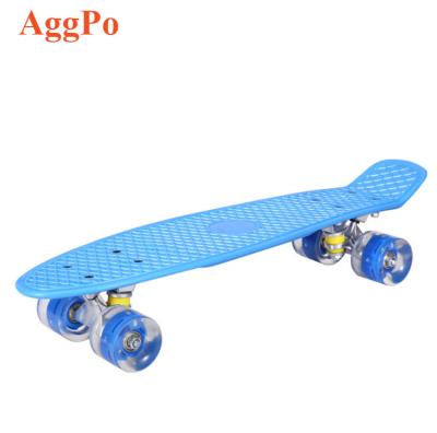 China 22 Inch Mini Plastic Cruiser Board, Kid's Plastic Skateboards For Beginners For Kids With PU Flashing Wheels, Skateboarding for sale