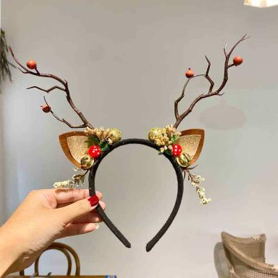 China Fashion Latest Christmas Headbands Cute Balls Resin Metal Christmas Hair Circle for sale