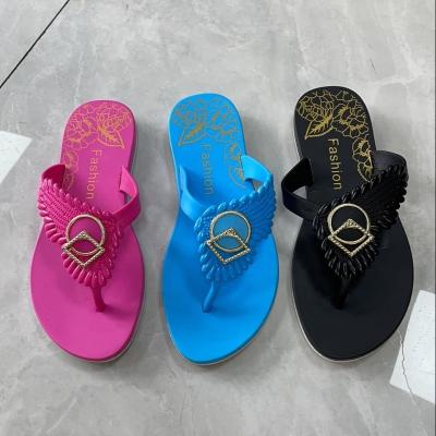 China Hot Selling Fashion Trend New Design Ladies Women Comfortable Plastic Slippers for sale