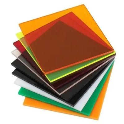 Cina Colore verde di prezzo all'ingrosso su misura i piedi acrilici dello strato 8x4 della colata di plastica 1220x2440mm 10mm 12mm in vendita