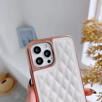 China Anti-fall Hotselling Mobile Phone Case Luxury Genuine Leather Embroidery Controller Phone Cover For iPhone for sale