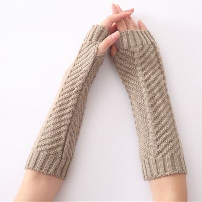 China Simple Custom Girls Winter Long Fingerless Gloves Knitted Women Half Finger Glove for sale