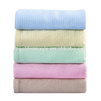 China Wholesale Compressed Luxury 100% Bamboo Microfiber Bath Towel With Embroidered Logo for sale