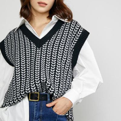 China QUICK DRY OEM/ODM Customize Ladies Knitwear Winter Fashion Vest Sleeveless Jacquard Pattern Knitting Plus Black Sweater. for sale