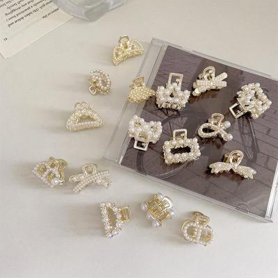 China ENGLAND STYLE Pearl Hairpin Summer Female Back Half Head Tied Small Hair Grab Small Clip Hair Clip Headdress 2021 New Hair Accessories for sale