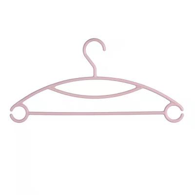 China Custom Wholesale High Quality Light Weight Hangers Dorm Durable Plastic Adult Hangers CLASSIC for sale