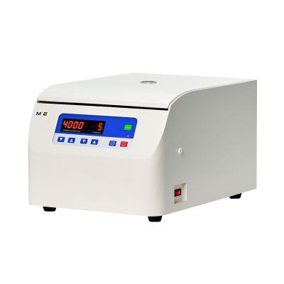 Chine Centrifugeuse à basse vitesse à banc clinique 4000 tours par minute 5 ml-50 ml à vendre