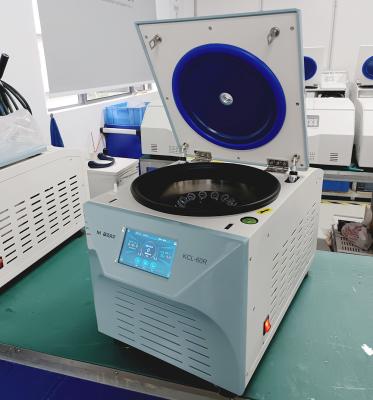 China Centrifugadora de sangre refrigerada de baja velocidad de 100 ml para uso en laboratorio en venta