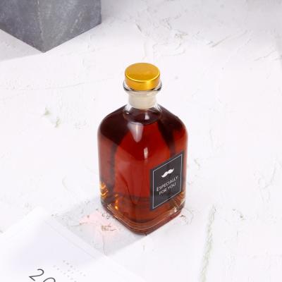 China Wholesale Clear Decorative Personal Care Liquor Glass 500ml Fancy Wine Bottles With Cork Glass Bottle For Wine for sale