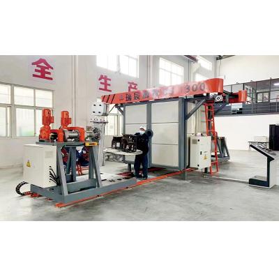 China Hotels Manufacture of multi-arm shuttle rotational molding machine for sale