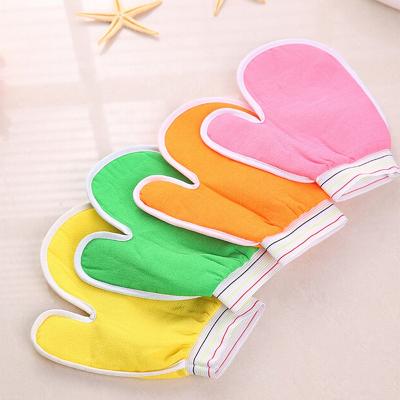 China EXFOLIATING quality China manufacturer factory soft exfoliating fiber rub finger and thumb exfoliates glove horsehair shower glove for sale