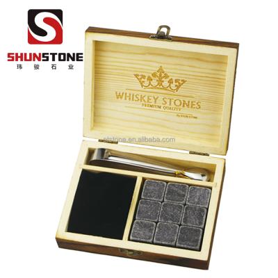 China Sustainable High End Soapstone Whiskey Stones Gift Set /Whiskey Stones In Wooden Rocks Gift Box for sale