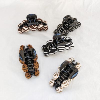 China Korean Fashion Women Hair Pins Acrylic Hair Clip Claw For Women Hair Accessories for sale