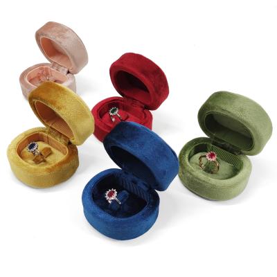 China Jewelry Box D - Shaped Luxury Velvet Fashion Stain Velvet Customization Jewelry Ring Box Simple Ring Box Velvet Wholesale for sale