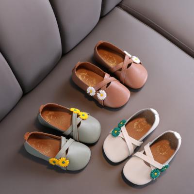 China Cute Comfortable Kids Shoes Girls Shoes Breathable Floral Leatherette Shoes for sale