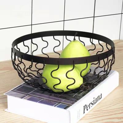 China Sustainable Modern Creative Black Plated Design Stainless Steel Metal Wire Fruit Storage Basket for sale