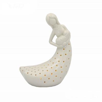 China Europe The Mother's Hold On The Porcelain Ceramic Home Gifts Vivid Baby Decoration Gifts Religion Figures for sale