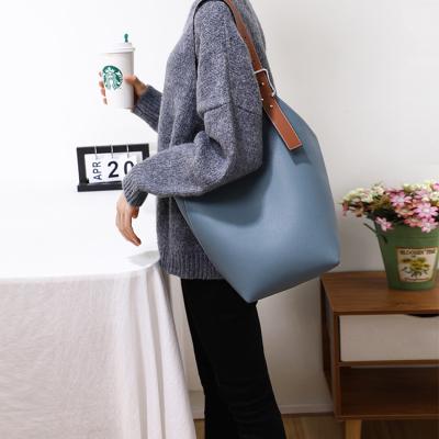 China 2022 New Style Bucket Sling Waterproof Single Handbags Genuine Leather Shoulder Tote Bag for sale