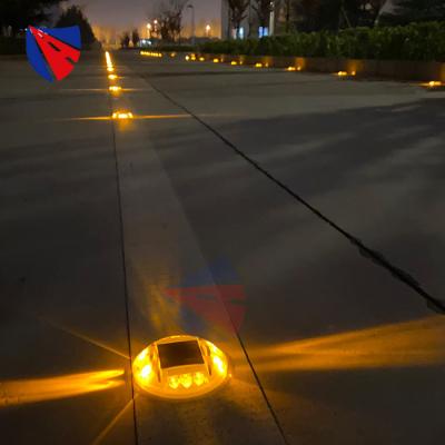 China ROAD china 5w color outdoor street wall deck dock home patio pathway led solar powered garden light for sale