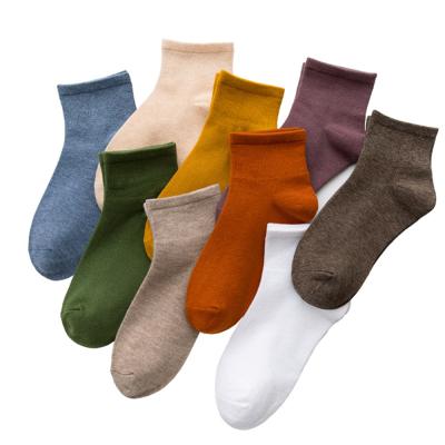 China QUICK DRY High Quality Quarter Hoops Color Design Men Breathable Cotton Low Hoops Comfortable Casual Socks for sale