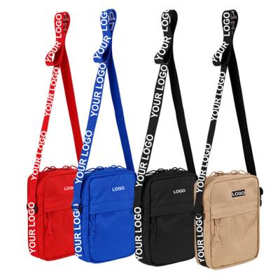 China Low MOQ Custom Made Style Messenger Fashion Polyester Sports Crossbody Bag Men Shoulder Bag for sale