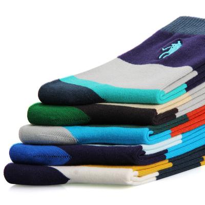 China Viable Good Prices High Quality Sports Tube Long Stocking Colorful Stripes Mens Sport Customized Mens Cotton Winter Socks for sale