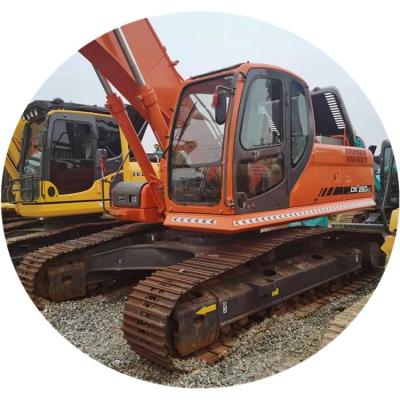 China 90% new second hand excavator Doosan dx260 imported engine and hydraulic system have low fuel consumption and low efficiency 1.2M™ ³ for sale