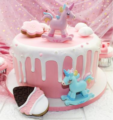 China LOVE'N LV255A Products Rainbow Unicorn Rocking Horse Cake Baking Ornament Couples Lovely Unicorn Style Sustainable Cake Decoration for sale