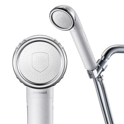 China Handheld Shower Filter Hard Wand Water Water Filtration System, Handheld Shower Head L750, Remove 99% Chlorine And Other Impurities for sale