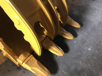 China Excavator Attachment China Manufacturer Excavator Thumb Bucket GD Bucket With Thumb Used For All Famous Excavator for sale