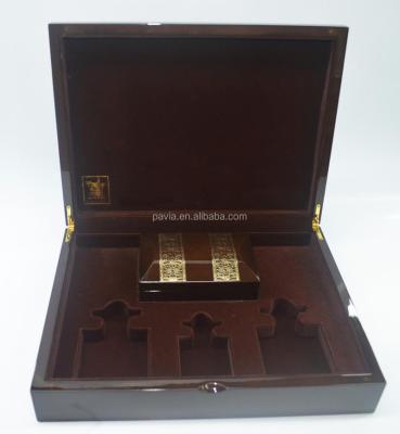 China PF003 Multifunctional Handmade Carved Wooden Perfume Packaging Wooden Box Perfume Boxes With EVA Insert for sale