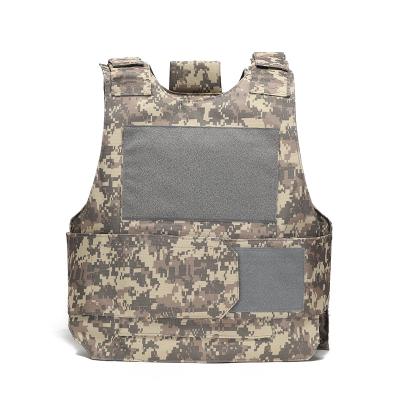 China Outdoor Activities Multifunctional Tactical Vest Military Training Equipment Convenient Lightweight Clothing for sale