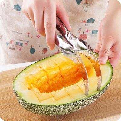 China Sustainable Home Essential Premium Stainless Steel Blades Watermelon Cutter for sale