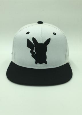 Cina Lo Snapback normale unisex ricopre il modello di Pikachu, berretto da baseball di bianco della pianura in vendita