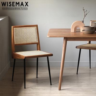 China WISEMAX Nordic Modern Indoor Furniture FURNITURE Metal Base Solid Wood Restaurant Dining Chair Dining Chair for sale