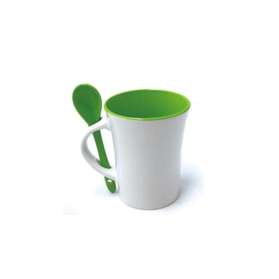 China Sustainable Promotional Double Colored China Mug Ceramic Mug With Teaspoon On Handle for sale