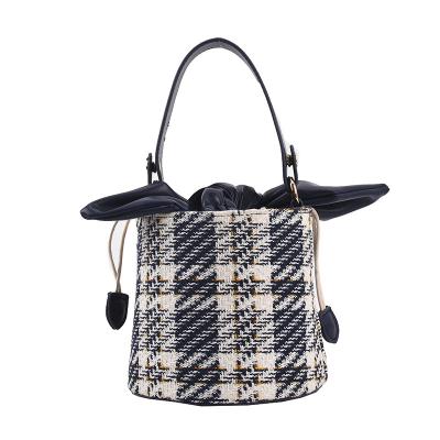 China Fashion Wholesale Woven Style Paris Quilting Ethnic Fashion and Elegant Ladies Handbag Bucket Bag for sale