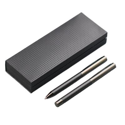 China Promotional Tip Pen For Executive Office Use Pen Corporate Gifts Set Carbon Fiber for sale