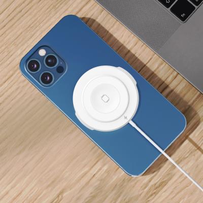 China Hot Selling Portable 4-10mm 15W Qi PD 3 in 1 Magnetic Fast Wireless Charger for Mobile Phone for sale