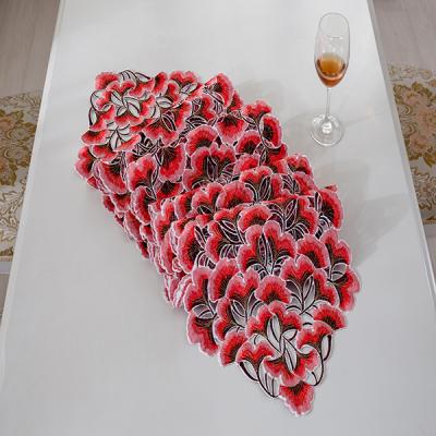 China Beautiful decoration luxury and attractive design bulk red Christmas dining room table runner for sale