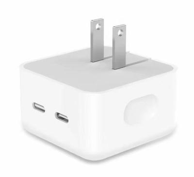 China Safe Type-c Mobile Wall Charger Conveient 35w Travel Charger Adapter 2 Fast Charging Mobile Adapter for sale