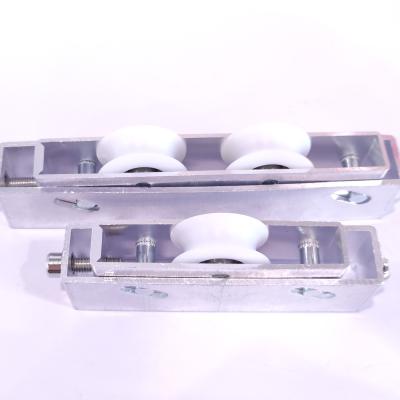 China Brazil Market Zinc Alloy Window Hardware Sliding Door Roller Wheels Modern Style for sale