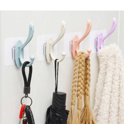 China Strong Function Wall Mounted Multi Hook Plastic Double Sided Adhesive Hooks Hanger for sale