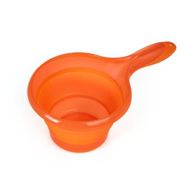 China Sustainable Kitchen Household Plastic Transparent Collapsible Water Scoop Folding for sale