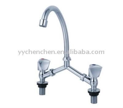 China Old Sense Faucets Fashion Kitchen Faucets With Double Handle MO-F-001 for sale